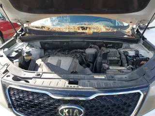 2011 Kia Sorento SX with VIN 5XYKWDA28BG149350, listed as a IAAI auction lot 41738960 with 190,218 mi miles. Bid and sale history available at carsss.com. Image 10.
