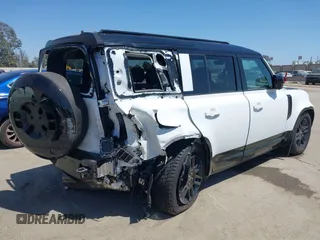 2024 Land Rover Defender X-Dynamic SE with VIN SALE27EU5R2352344, listed as a IAAI auction lot 42314350 with 12,517 mi miles and . Bid and sale history available at DreamBid. Image 4.