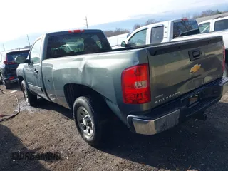 2011 Chevrolet Silverado 1500 LT with VIN 1GCNCSEA1BZ403865, listed as a IAAI auction lot 40950583 with 223,799 mi miles. Bid and sale history available at carsss.com. Image 3.