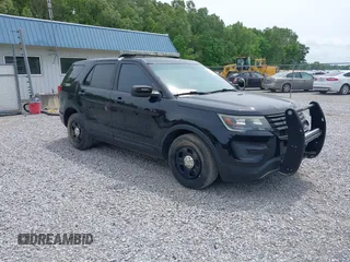 2016 Ford Police Interceptor Utility z VIN 1FM5K8AR9GGC27888, wystawiony jako IAAI lot #42037310 z przebiegiem 72 466 mil mil oraz . Historia ofert i sprzedaży dostępna na DreamBid. Obrazek 1.