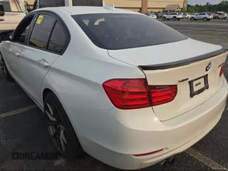 2014 BMW 3 Series 328i xDrive с VIN WBA3B5G57ENS10589, выставлен на аукционе IAAI как лот 42476824 с пробегом 208 112 миль миль и . История ставок и продаж доступна на DreamBid. Изображение 3.
