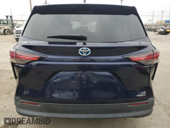 2021 Toyota Sienna LE с VIN 5TDKRKEC6MS013416, выставлен на аукционе Copart как лот 53908805 с пробегом 93 170 миль миль и Списание • Salvage title. История ставок и продаж доступна на DreamBid. Изображение 6.