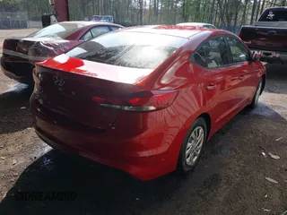 2018 Hyundai Elantra SE z VIN KMHD74LF9JU657311, wystawiony jako IAAI lot #41949915 z przebiegiem 82 174 mil mil oraz . Historia ofert i sprzedaży dostępna na DreamBid. Obrazek 4.