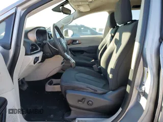 2017 Chrysler Pacifica Touring with VIN 2C4RC1DG9HR668277, listed as a Copart auction lot 87424464 with 171,515 mi miles and Salvage Title. Bid and sale history available at DreamBid. Image 7.