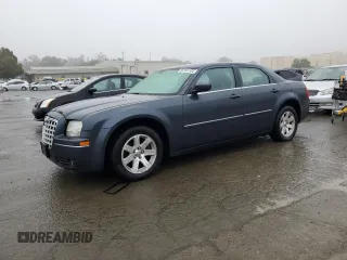 2007 Chrysler 300 Signature with VIN 2C3KA53G07H731193, listed as a Copart auction lot 86184104 with 200,268 mi miles and Clean Title. Bid and sale history available at carsss.com. Image 1.