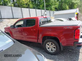 2018 Chevrolet Colorado 4WD LT z VIN 1GCGTCENXJ1214811, wystawiony jako IAAI lot #42418878 z przebiegiem 80 453 mil mil oraz . Historia ofert i sprzedaży dostępna na DreamBid. Obrazek 14.