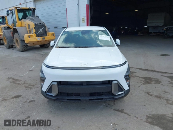 2025 Hyundai Kona SE with VIN KM8HACAB7SU222737, listed as a IAAI auction lot 42113828 with 1 mi miles. Bid and sale history available at carsss.com. Image 12.