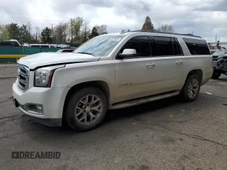 2017 GMC Yukon XL SLT z VIN 1GKS2GKCXHR341873, wystawiony jako Copart lot #55238925 z przebiegiem 83 585 mil mil oraz Szkoda całkowita • Salvage title. Historia ofert i sprzedaży dostępna na DreamBid. Obrazek 1.
