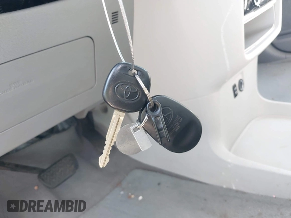 2011 Toyota Sienna LE AAS with VIN 5TDKK3DC2BS096965, listed as a IAAI auction lot 42583783 with 288,489 mi miles and . Bid and sale history available at DreamBid. Image 11.