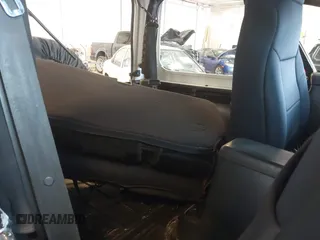 2004 Jeep Wrangler X с VIN 1J4FA39SX4P736383, выставлен на аукционе IAAI как лот 42449415 с пробегом 192 519 миль миль и . История ставок и продаж доступна на DreamBid. Изображение 8.