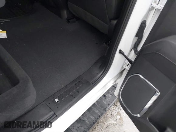 2024 Chevrolet Silverado 1500 LTZ with VIN 1GCUDGE84RZ144124, listed as a IAAI auction lot 41430436 with 13,186 mi miles and . Bid and sale history available at DreamBid. Image 8.