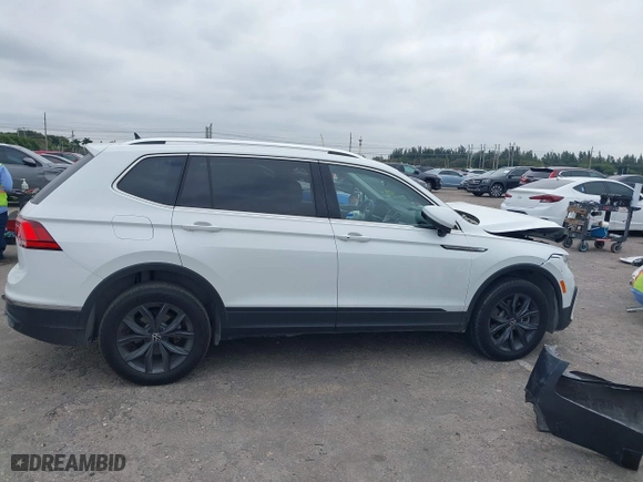 2022 Volkswagen Tiguan SE with VIN 3VV3B7AXXNM175325, listed as a IAAI auction lot 41326261 with 22,361 mi miles. Bid and sale history available at carsss.com. Image 13.