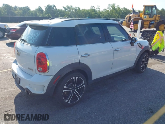 2012 MINI Countryman S with VIN WMWZC3C56CWL82122, listed as a IAAI auction lot 42600474 with 71,920 mi miles and . Bid and sale history available at DreamBid. Image 4.