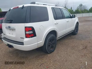 2010 Ford Explorer Limited with VIN 1FMEU7F89AUA75768, listed as a IAAI auction lot 41799783 with 224,293 mi miles. Bid and sale history available at carsss.com. Image 4.