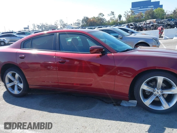2018 Dodge Charger SXT Plus with VIN 2C3CDXHG2JH247372, listed as a IAAI auction lot 41988312 with 33,204 mi miles and . Bid and sale history available at carsss.com. Image 13.