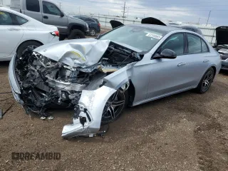 2025 Mercedes-Benz E 350 z VIN W1KLF4HBXSA155389, wystawiony jako Copart lot #53100665 z przebiegiem Nie podano mil oraz Szkoda całkowita • Salvage title. Historia ofert i sprzedaży dostępna na DreamBid. Obrazek 1.