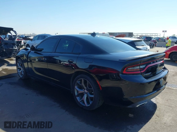 2015 Dodge Charger SXT z VIN 2C3CDXHG5FH784907, wystawiony jako IAAI lot #42322979 z przebiegiem 73 485 mil mil oraz . Historia ofert i sprzedaży dostępna na DreamBid. Obrazek 3.