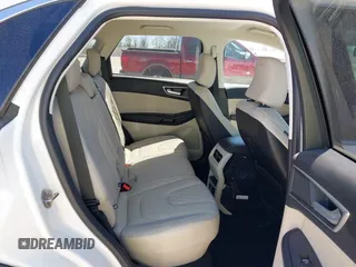 2024 Ford Edge Titanium z VIN 2FMPK4K98RBA75080, wystawiony jako IAAI lot #41843758 z przebiegiem 8687 mil mil oraz . Historia ofert i sprzedaży dostępna na DreamBid. Obrazek 8.