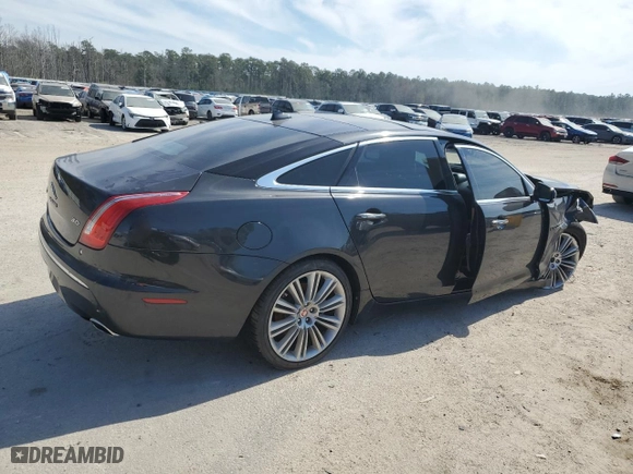 2015 Jaguar XJ with VIN SAJWA2GZ5F8V87671, listed as a Copart auction lot 46526865 with 44,382 mi miles and Salvage Title. Bid and sale history available at carsss.com. Image 3.