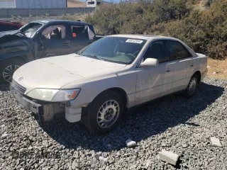 1998 Lexus ES 300 Luxury Sport Sdn with VIN JT8BF28GXW5030072, listed as a Copart auction lot 69242554 with 152,229 mi miles and Salvage Title. Bid and sale history available at carsss.com. Image 1.