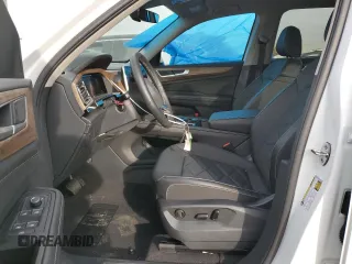 2024 Volkswagen Atlas SE z VIN 1V2HR2CAXRC571675, wystawiony jako Copart lot #80118324 z przebiegiem 6 839 mil mil oraz Szkoda całkowita • Salvage title. Historia ofert i sprzedaży dostępna na DreamBid. Obrazek 7.