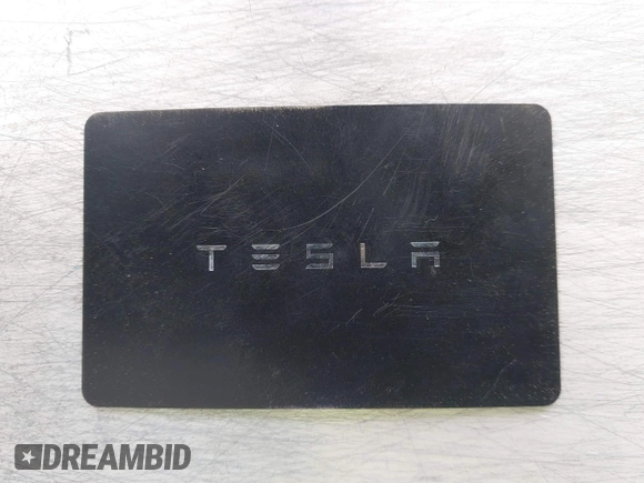 2024 Tesla Model Y Long Range z VIN 7SAYGDEE2RF069588, wystawiony jako IAAI lot #42024180 z przebiegiem 13 230 mil mil oraz . Historia ofert i sprzedaży dostępna na DreamBid. Obrazek 11.