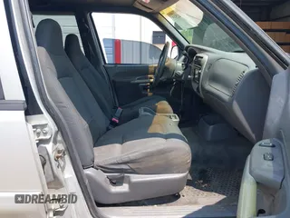 2001 Ford Explorer Sport Trac with VIN 1FMZU67E81UB83623, listed as a IAAI auction lot 42412535 with 287,350 mi miles and . Bid and sale history available at DreamBid. Image 5.