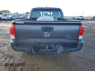 2017 Toyota Tacoma SR z VIN 5TFAX5GN8HX087468, wystawiony jako Copart lot #49354265 z przebiegiem 156 991 mil mil oraz Szkoda całkowita • Salvage title. Historia ofert i sprzedaży dostępna na DreamBid. Obrazek 6.