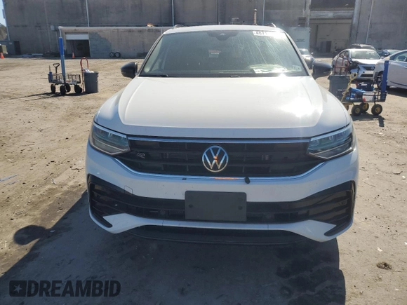 2022 Volkswagen Tiguan SE R-Line Black z VIN 3VV8B7AX5NM094495, wystawiony jako Copart lot #48711895 z przebiegiem 42 336 mil mil oraz Szkoda całkowita • Salvage title. Historia ofert i sprzedaży dostępna na DreamBid. Obrazek 5.