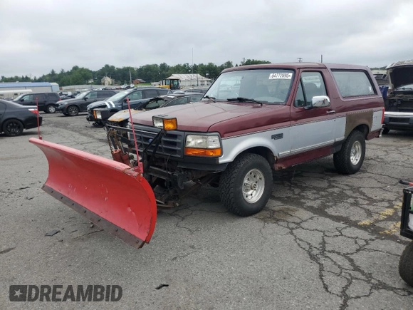 1996 Ford Bronco Custom with VIN 1FMEU15H7TLB67596, listed as a Copart auction lot 64772695 with 125,576 mi miles and Clean title. Bid and sale history available at DreamBid. Image 1.