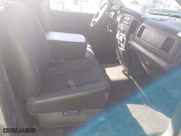 2003 Dodge Ram 1500 ST with VIN 1D7HA16K43J619896, listed as a IAAI auction lot 41800399 with 198,812 mi miles. Bid and sale history available at carsss.com. Image 5.