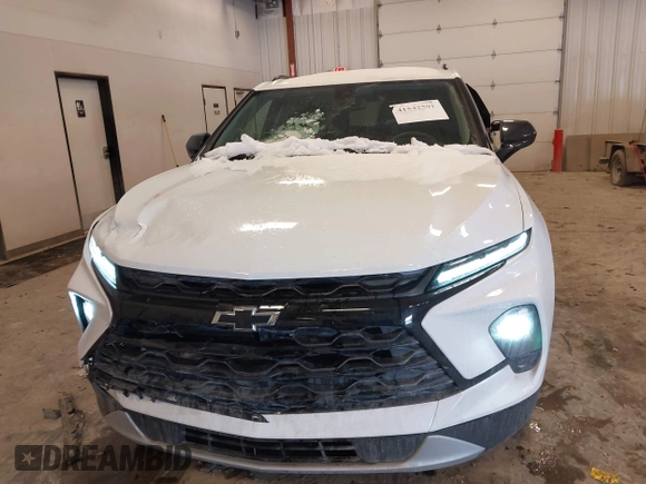 2024 Chevrolet Blazer LT with VIN 3GNKBCR48RS284128, listed as a IAAI auction lot 41542591 with 2,847 mi miles and . Bid and sale history available at DreamBid. Image 12.