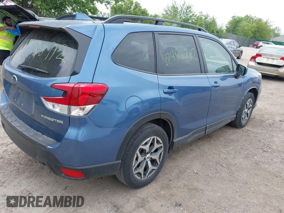 2019 Subaru Forester Premium with VIN JF2SKAGCXKH442640, listed as a IAAI auction lot 42488712 with 37,964 mi miles and . Bid and sale history available at DreamBid. Image 4.