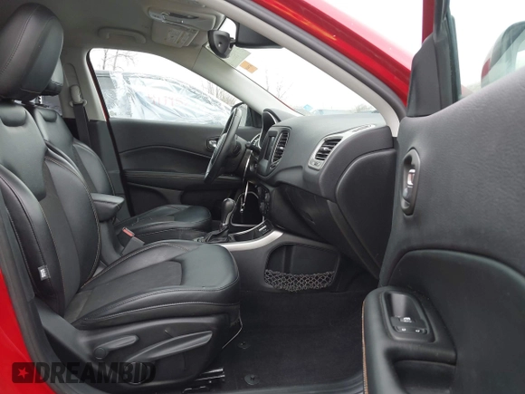 2017 Jeep Compass Latitude with VIN 3C4NJCBB4HT653125, listed as a IAAI auction lot 42006468 with Not provided miles and . Bid and sale history available at DreamBid. Image 5.