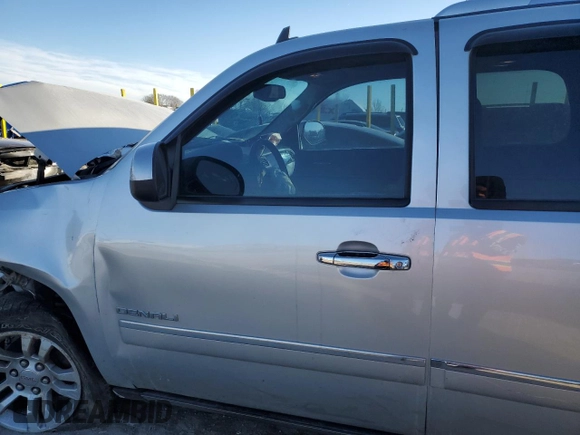2011 GMC Yukon Denali with VIN 1GKS2EEF4BR191857, listed as a Copart auction lot 42628115 with 231,568 mi miles and Clean Title. Bid and sale history available at carsss.com. Image 7.