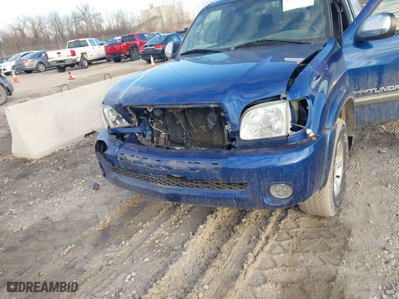 2005 Toyota Tundra SR5 with VIN 5TBBT44125S466245, listed as a IAAI auction lot 41681403 with 224,555 mi miles. Bid and sale history available at carsss.com. Image 6.