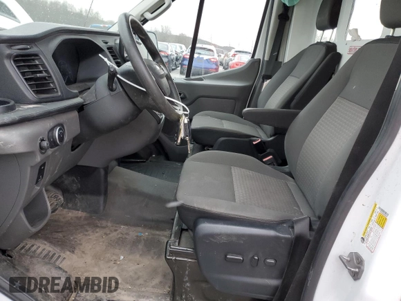 2021 Ford Transit Cargo с VIN 1FTBR3X84MKA93837, выставлен на аукционе Copart как лот 45632745 с пробегом 215 560 миль миль и Списание • Salvage title. История ставок и продаж доступна на DreamBid. Изображение 7.
