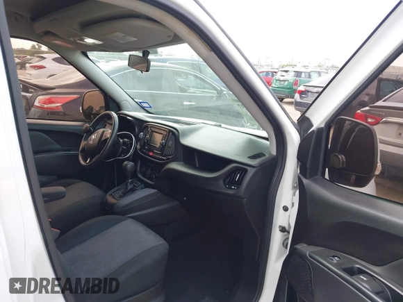 2016 Ram ProMaster City Cargo Tradesman SLT z VIN ZFBERFBT9G6C61839, wystawiony jako IAAI lot #42528937 z przebiegiem 137 729 mil mil oraz . Historia ofert i sprzedaży dostępna na DreamBid. Obrazek 5.