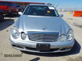 2006 Mercedes-Benz E-Class 3.5L with VIN WDBUF56J66A828486, listed as a IAAI auction lot 41768251 with 277,297 mi miles. Bid and sale history available at carsss.com. Image 12.