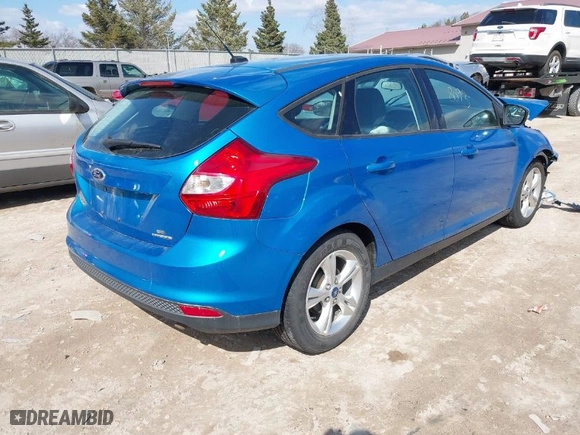 2013 Ford Focus SE with VIN 1FADP3K29DL283330, listed as a IAAI auction lot 42028093 with 101,391 mi miles. Bid and sale history available at carsss.com. Image 4.