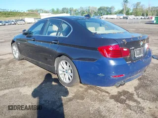 2015 BMW 5 Series 528i xDrive with VIN WBA5A7C58FD625974, listed as a IAAI auction lot 42193905 with 152,664 mi miles and . Bid and sale history available at carsss.com. Image 3.