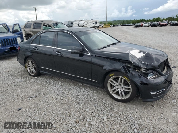 2014 Mercedes-Benz C 250 Sport с VIN WDDGF4HB0ER312144, выставлен на аукционе Copart как лот 56559655 с пробегом 119 702 миль миль и Списание • Salvage title. История ставок и продаж доступна на DreamBid. Изображение 4.