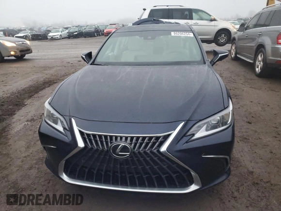 2024 Lexus ES 300h Luxury with VIN 58AEA1C11RU039414, listed as a Copart auction lot 86206254 with 5,009 mi miles and Salvage title. Bid and sale history available at DreamBid. Image 5.