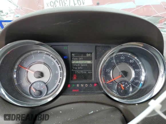 2014 Chrysler Town & Country Touring with VIN 2C4RC1BG4ER372422, listed as a Copart auction lot 49173035 with 175,270 mi miles and Clean Title. Bid and sale history available at DreamBid. Image 9.
