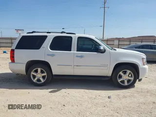 2012 Chevrolet Tahoe LTZ с VIN 1GNSCCE00CR274932, выставлен на аукционе IAAI как лот 41748535 с пробегом 180 838 миль миль и . История ставок и продаж доступна на DreamBid. Изображение 12.