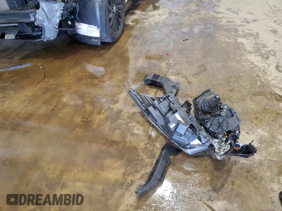 2018 Kia Sorento EX with VIN 5XYPHDA55JG395071, listed as a Copart auction lot 60261115 with 43,505 mi miles and Salvage title. Bid and sale history available at DreamBid. Image 13.