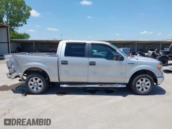 2009 Ford F-150 XL z VIN 1FTRW12839FA12345, wystawiony jako IAAI lot #42512280 z przebiegiem 121 574 mil mil oraz . Historia ofert i sprzedaży dostępna na DreamBid. Obrazek 13.