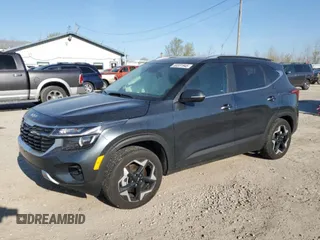 2024 Kia Seltos EX z VIN KNDERCAA4R7621296, wystawiony jako Copart lot #53331945 z przebiegiem 16 195 mil mil oraz Szkoda całkowita • Salvage title. Historia ofert i sprzedaży dostępna na DreamBid. Obrazek 1.