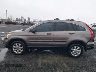 2011 Honda CR-V SE with VIN 5J6RE4H40BL003273, listed as a IAAI auction lot 41237931 with 218,624 mi miles. Bid and sale history available at carsss.com. Image 15.