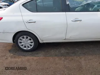 2019 Nissan Versa SV z VIN 3N1CN7AP1KL809079, wystawiony jako IAAI lot #42405903 z przebiegiem 76 115 mil mil oraz . Historia ofert i sprzedaży dostępna na DreamBid. Obrazek 13.